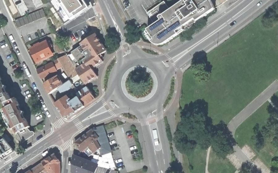Vue aérienne du Rond-point anonyme n°4761022