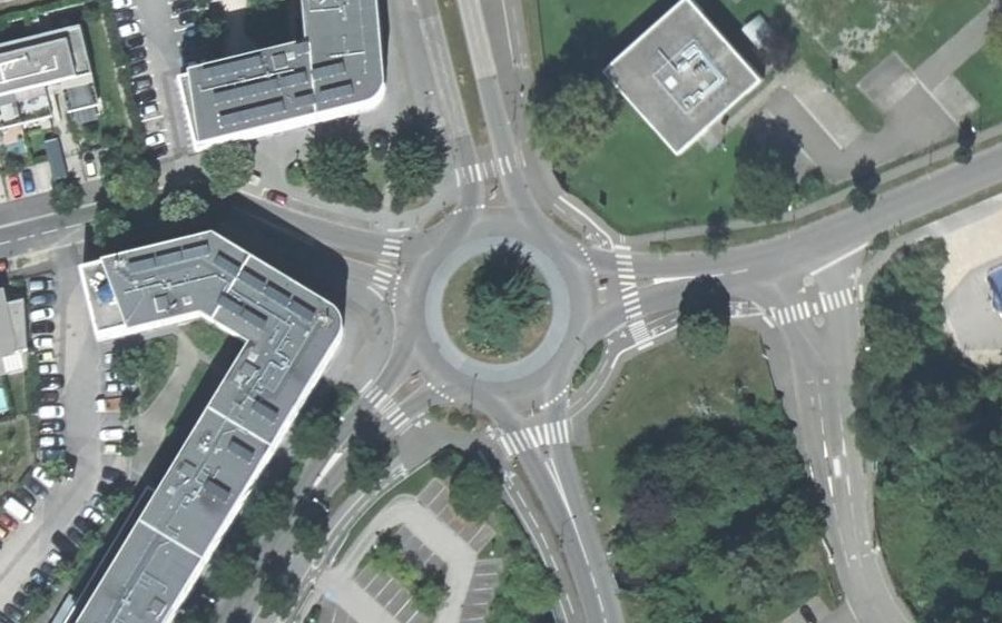 Vue aérienne du Rond-point anonyme n°4761023