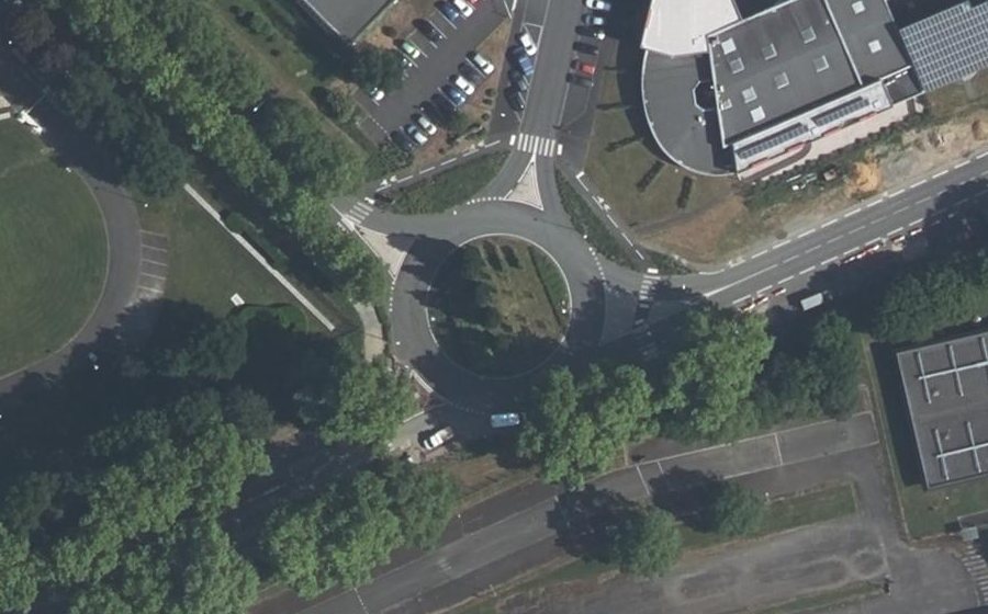Vue aérienne du Rond-point anonyme n°4761249