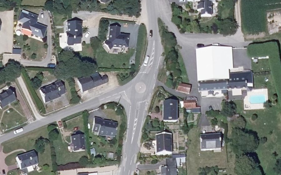 Vue aérienne du Rond-point anonyme n°476241015