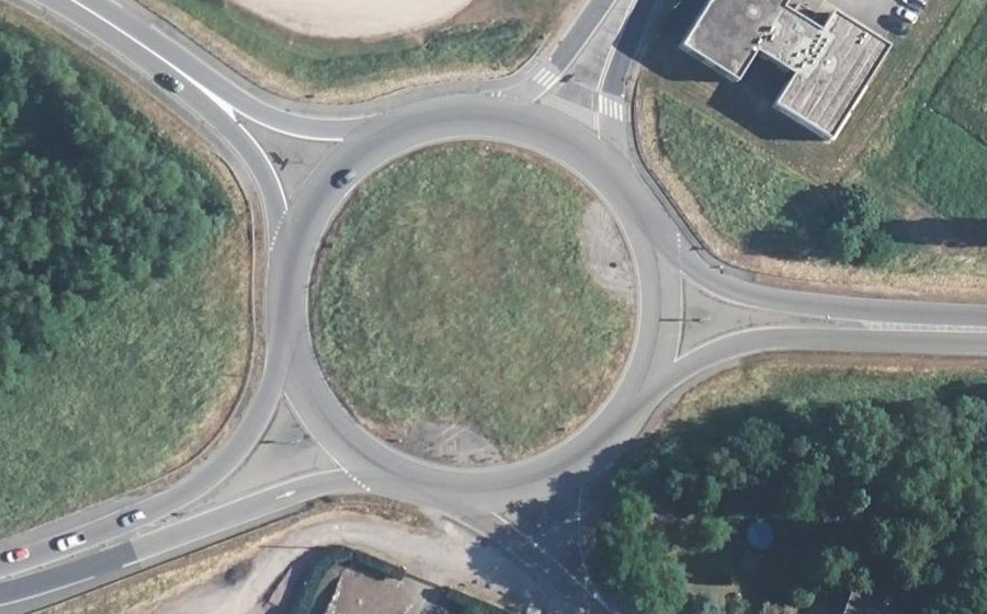 Vue aérienne du Rond-point anonyme n°4768527