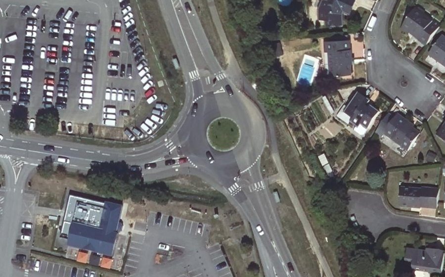 Vue aérienne du Rond-point anonyme n°4770363