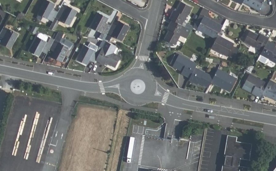 Vue aérienne du Rond-point anonyme n°4770910