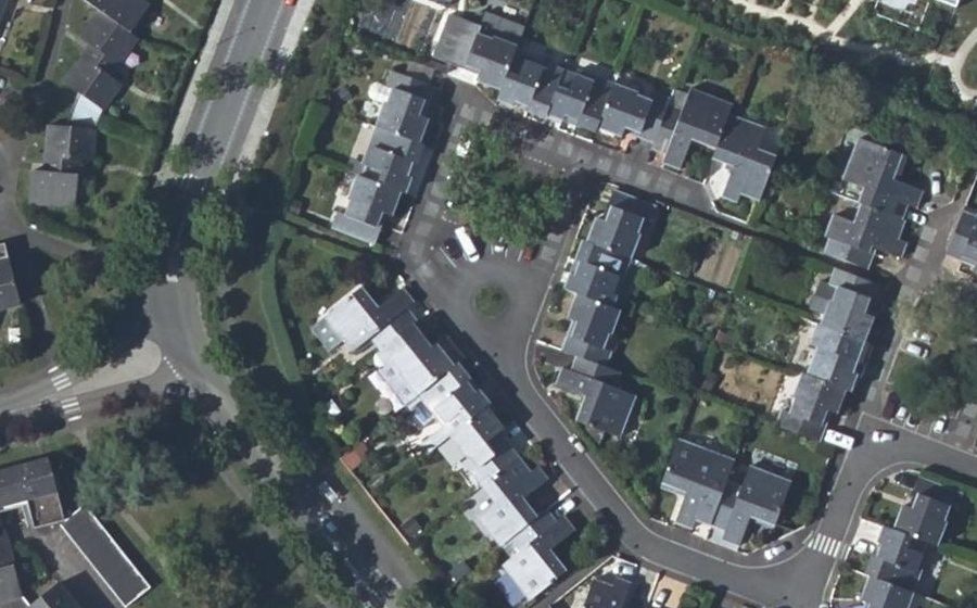 Vue aérienne du Rond-point anonyme n°47732213