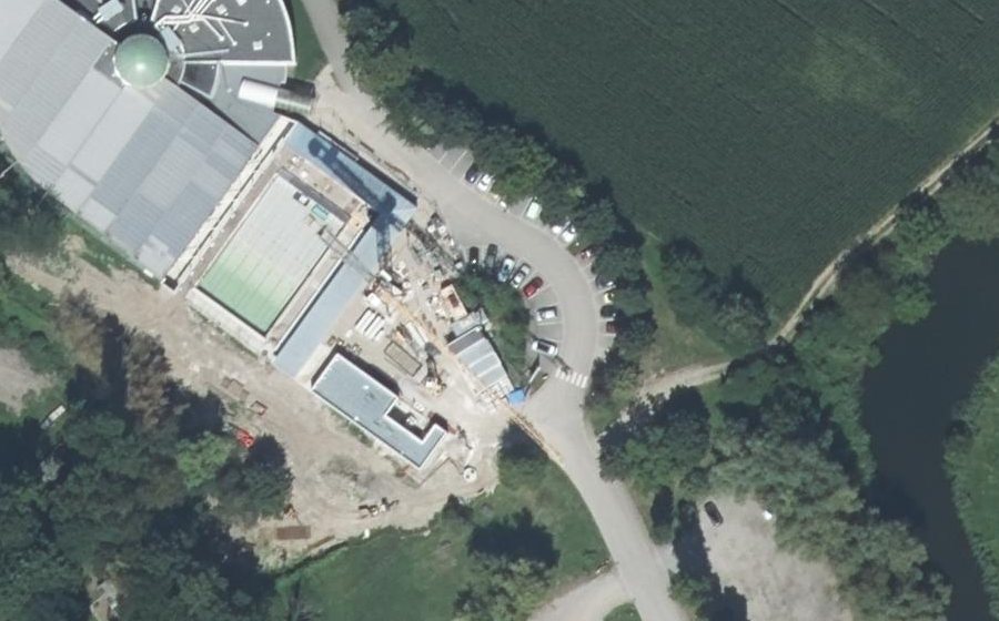 Vue aérienne du Rond-point anonyme n°477403783