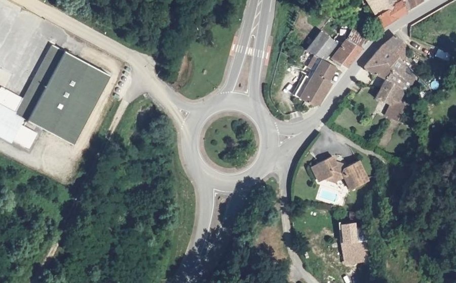 Vue aérienne du Rond-point anonyme n°4781034