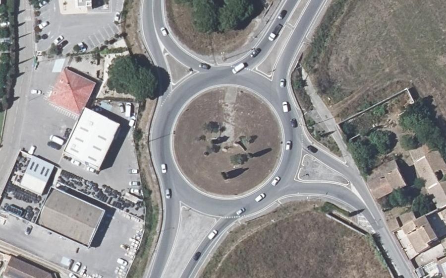 Vue aérienne du Rond-point anonyme n°47846268