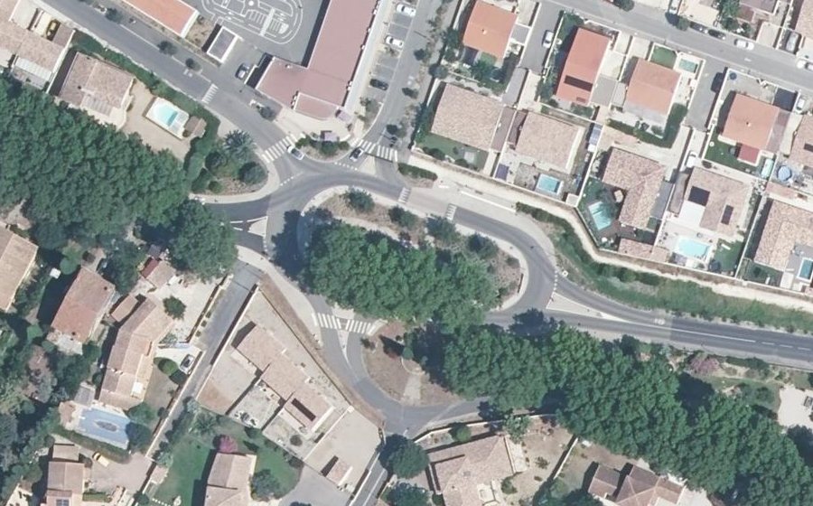 Vue aérienne du Rond-point anonyme n°478644112