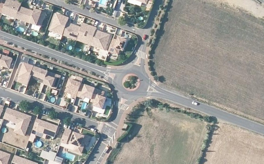 Vue aérienne du Rond-point anonyme n°478730910