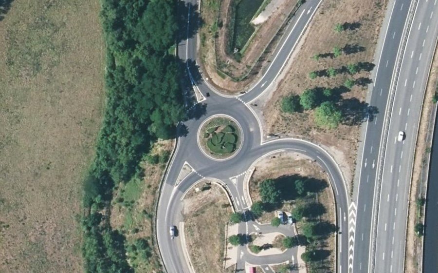 Vue aérienne du Rond-point anonyme n°4789824