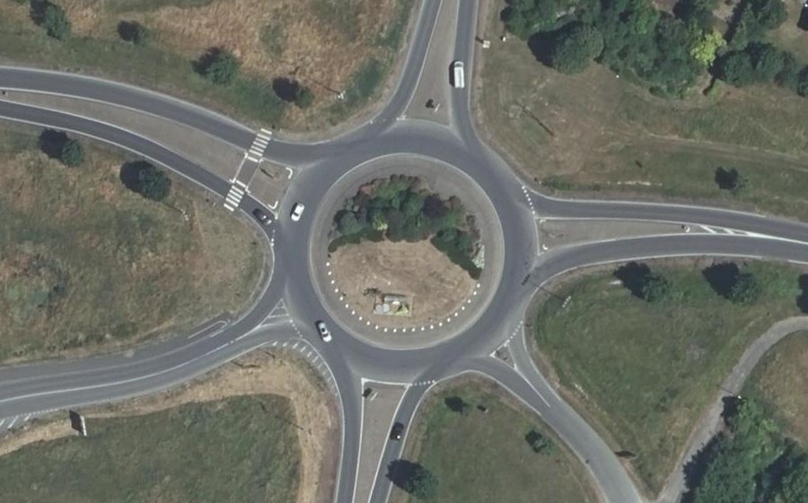 Vue aérienne du Rond-point anonyme n°48005922
