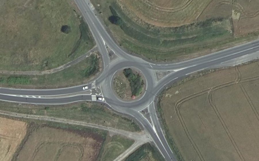 Vue aérienne du Rond-point anonyme n°48005926