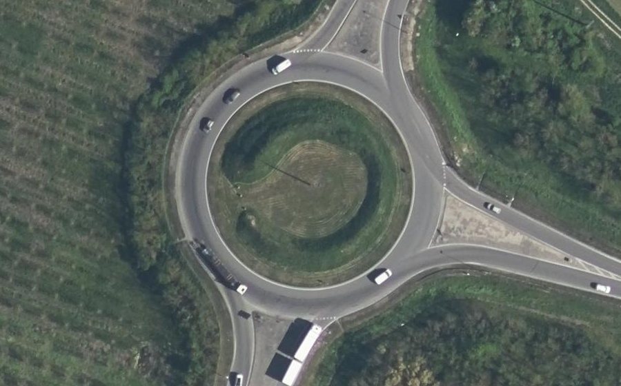 Vue aérienne du Rond-point anonyme n°4802901