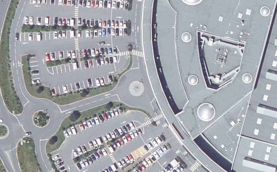 Vue aérienne du Rond-point anonyme n°480374197