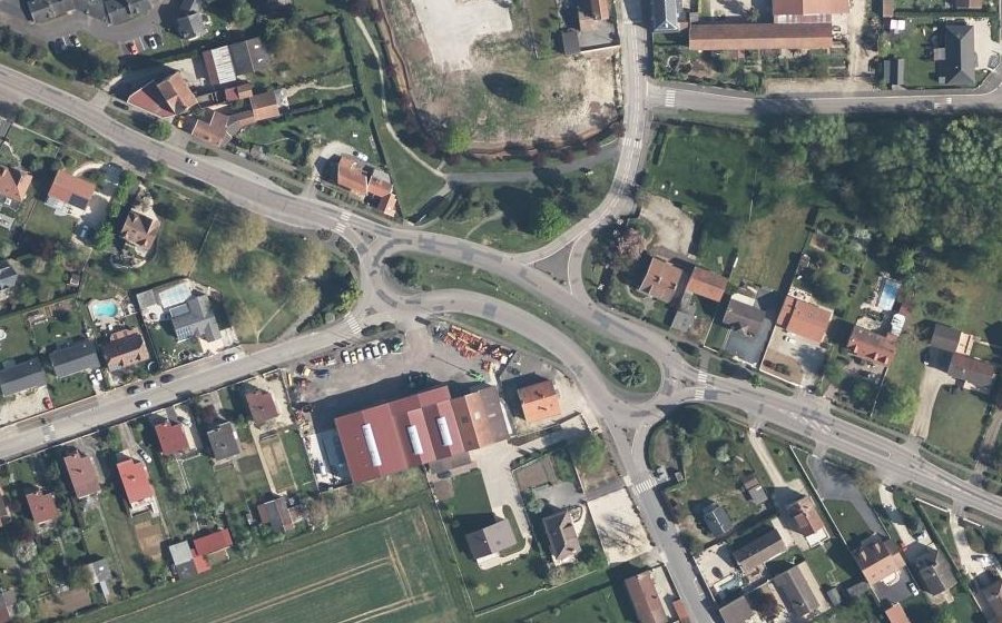 Vue aérienne du Rond-point anonyme n°4806624