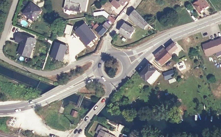 Vue aérienne du Rond-point anonyme n°4812254
