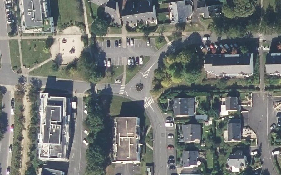 Vue aérienne du Rond-point anonyme n°481455162