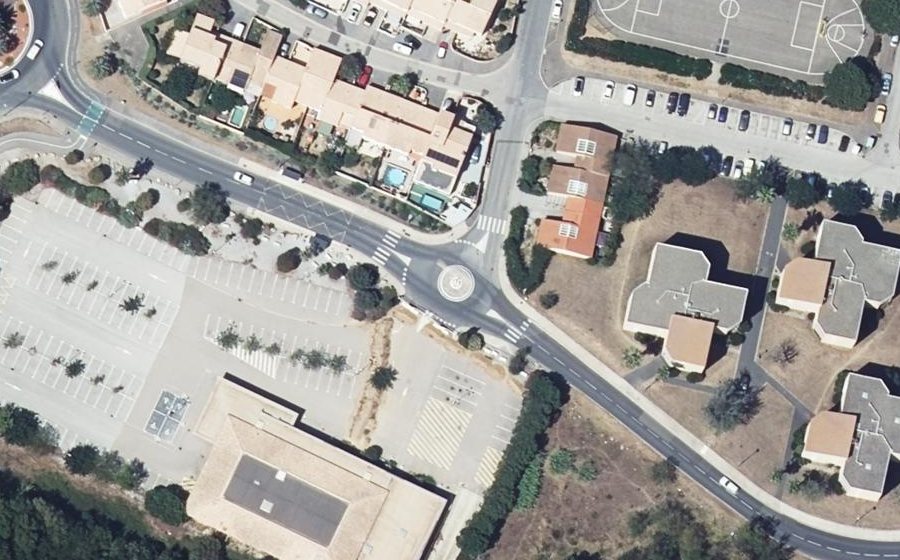 Vue aérienne du Rond-Point de l'Ordre National du Mérite