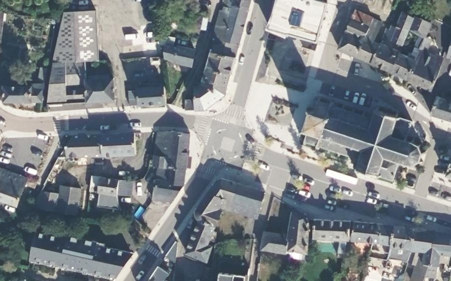 Vue aérienne du Rond-point anonyme n°482848395