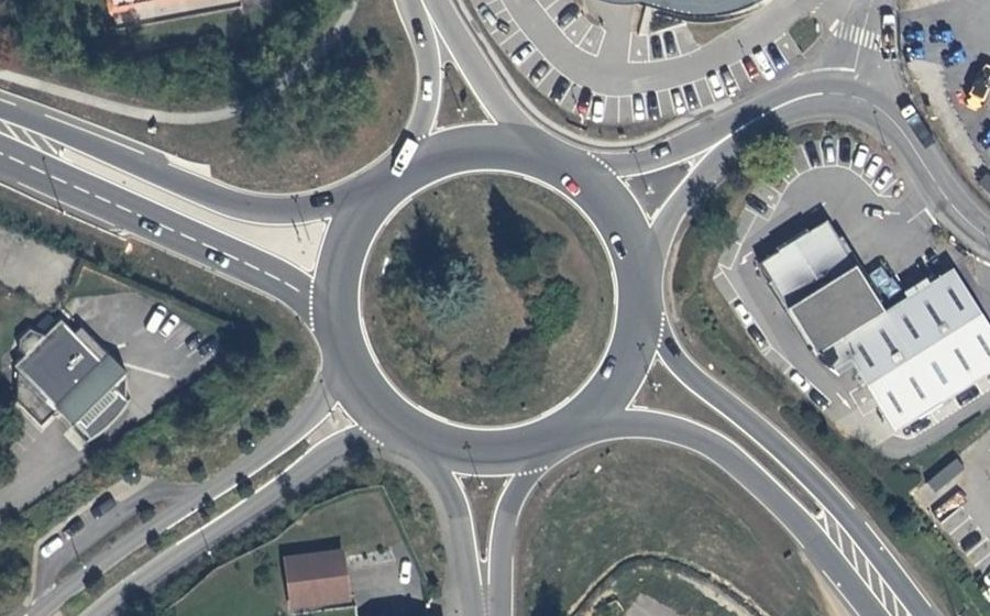Vue aérienne du Rond-point anonyme n°4829776