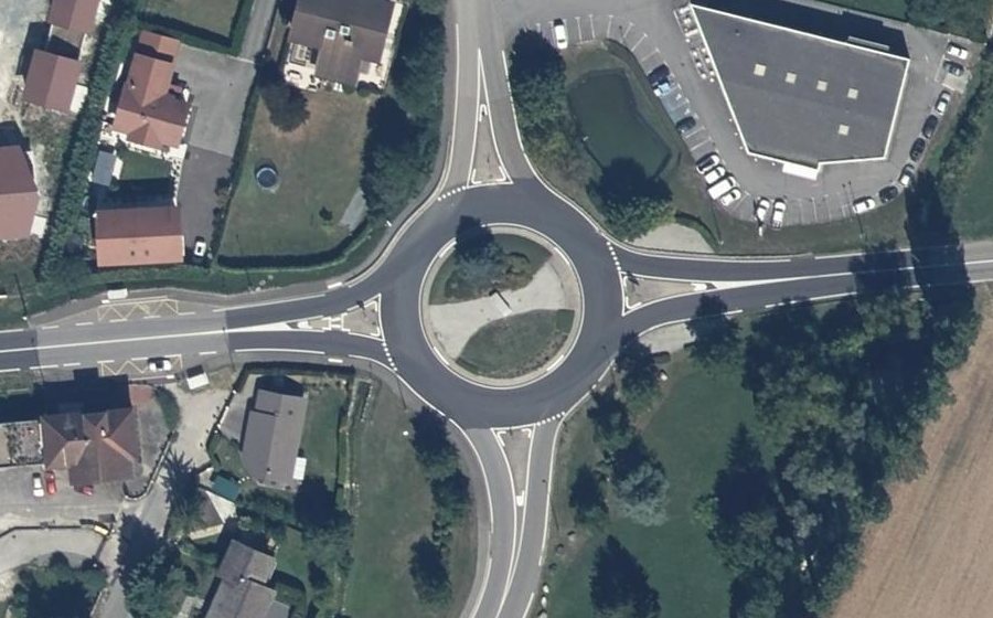 Vue aérienne du Rond-point anonyme n°4829780