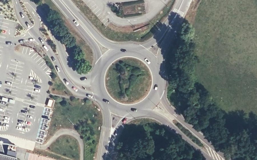 Vue aérienne du Rond-point anonyme n°4850515