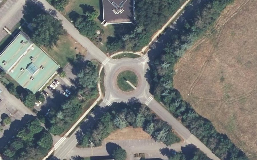 Vue aérienne du Rond-point anonyme n°4850680