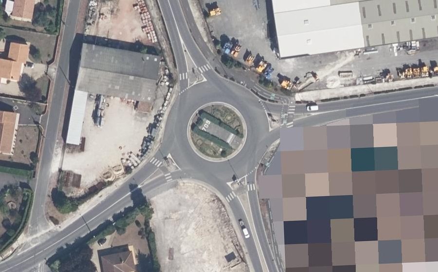 Vue aérienne du Rond-point anonyme n°48564286