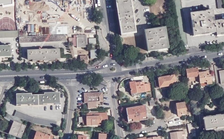 Vue aérienne du Rond-point anonyme n°48580962