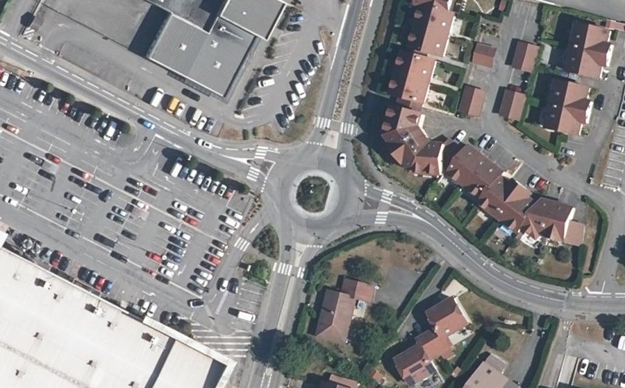 Vue aérienne du Rond-point anonyme n°4859212