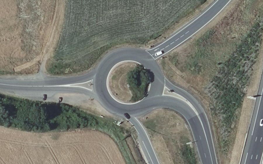 Vue aérienne du Rond-point anonyme n°4861608