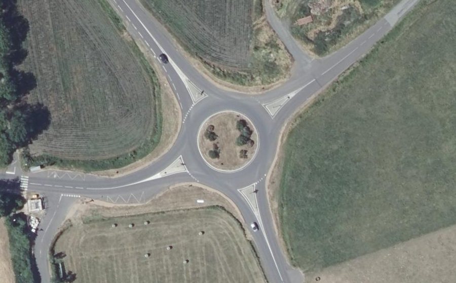 Vue aérienne du Rond-point anonyme n°4861695