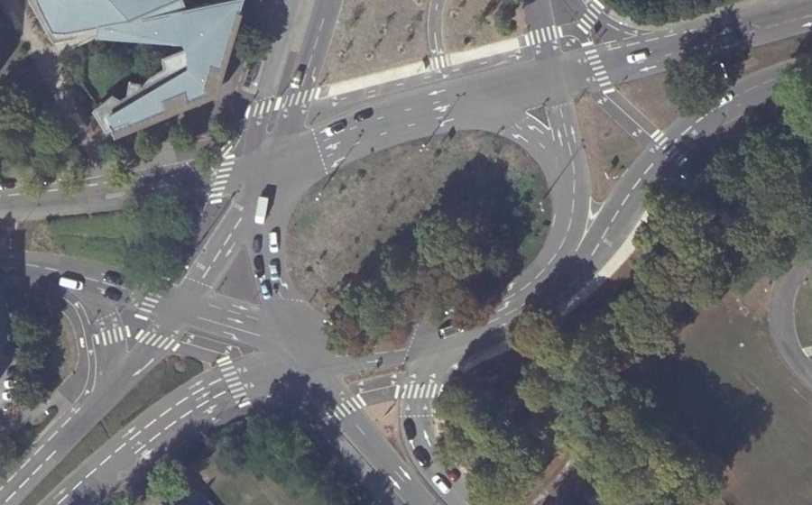 Vue aérienne du Rond-Point du 8 Mai 1945