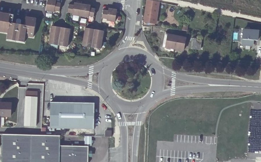 Vue aérienne du Rond-point anonyme n°4866873