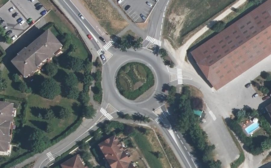 Vue aérienne du Rond-point anonyme n°4867889