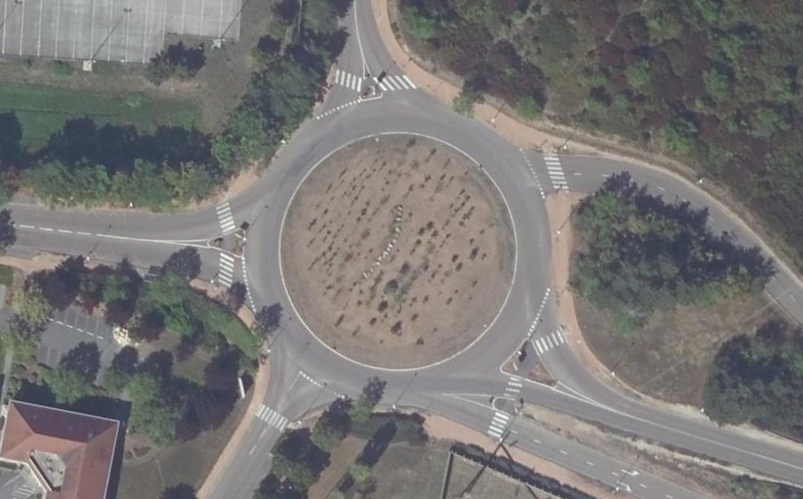 Vue aérienne du Rond-point anonyme n°4868306