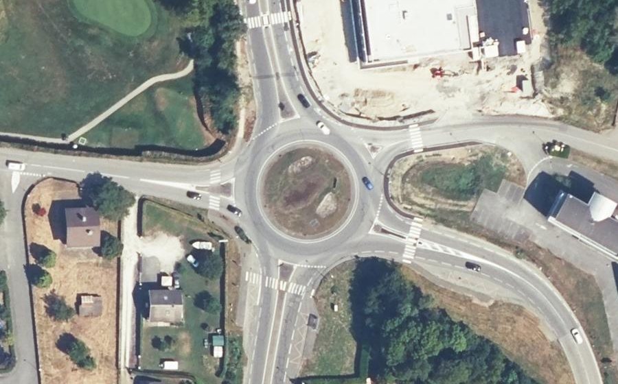 Vue aérienne du Rond-point anonyme n°4870429