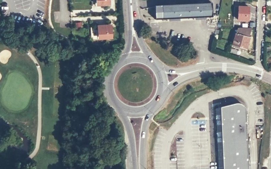 Vue aérienne du Rond-point anonyme n°4870435