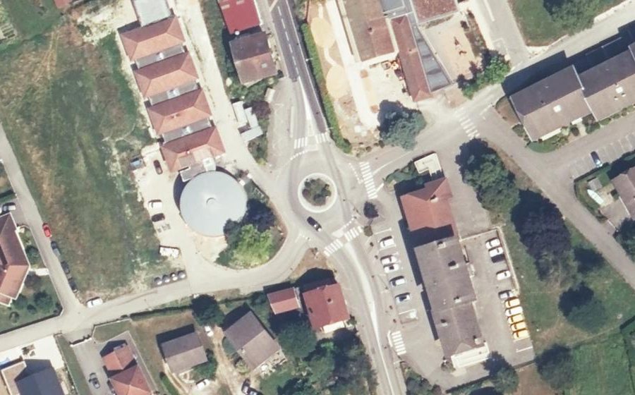 Vue aérienne du Rond-point anonyme n°4872750