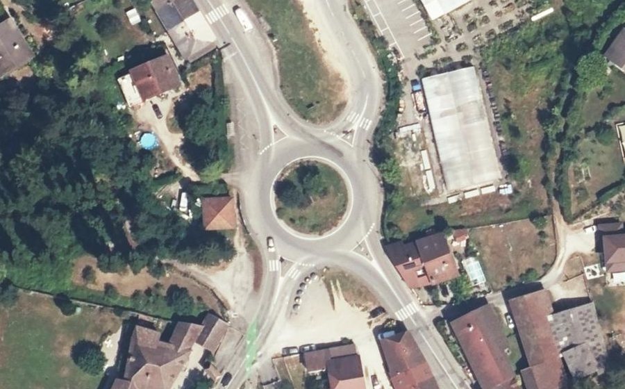 Vue aérienne du Rond-point anonyme n°4872755