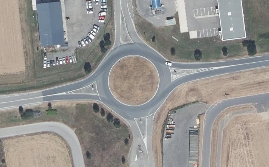 Vue aérienne du Rond-point anonyme n°4874636