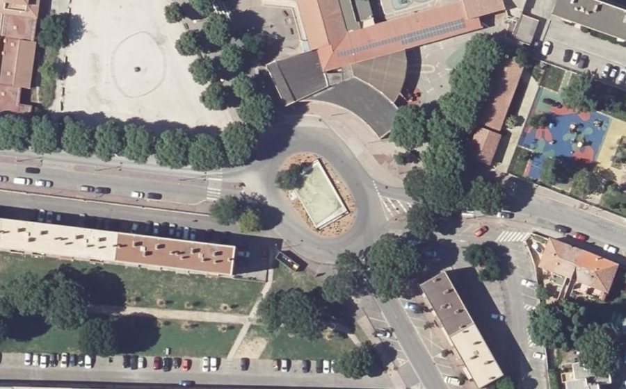 Vue aérienne du Rond-point anonyme n°4878245