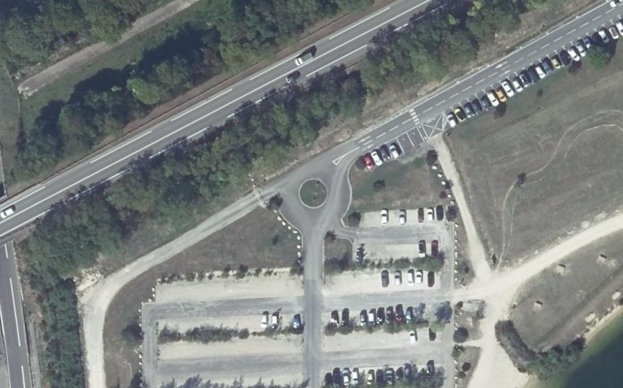 Vue aérienne du Rond-point anonyme n°487976523