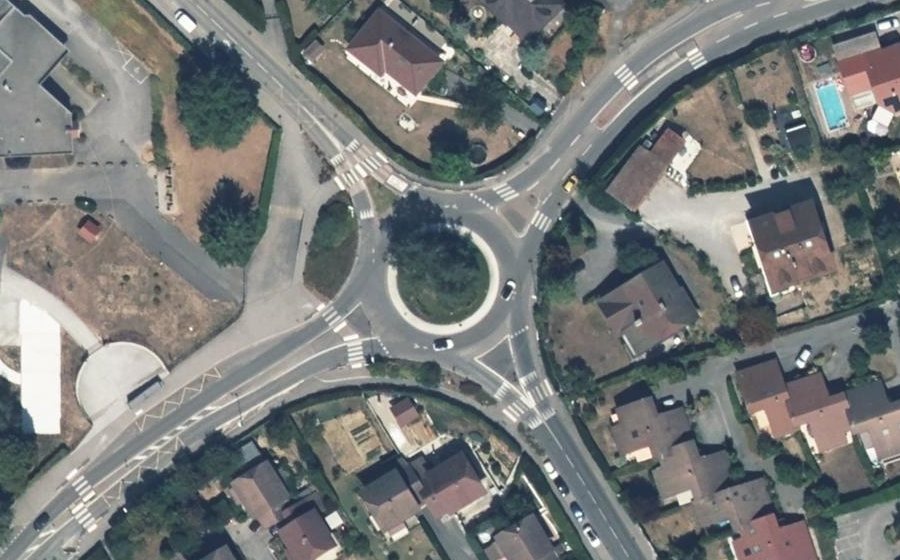 Vue aérienne du Rond-point anonyme n°4887213