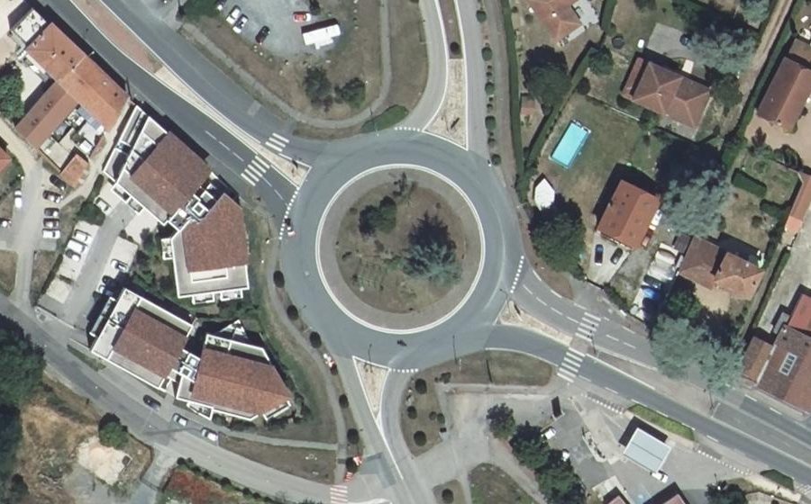 Vue aérienne du Rond-point anonyme n°4899138