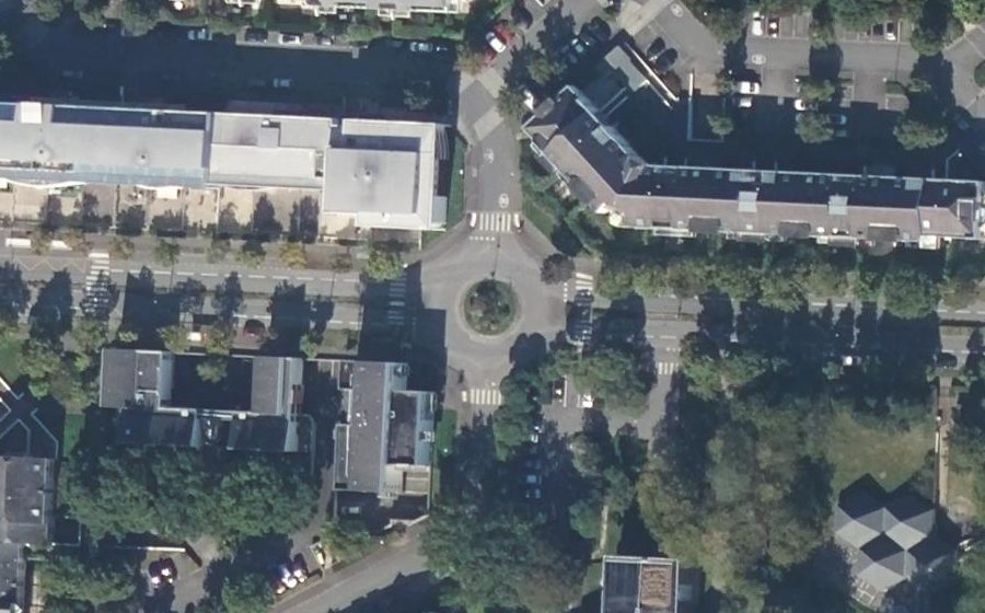 Vue aérienne du Rond-point anonyme n°4900545