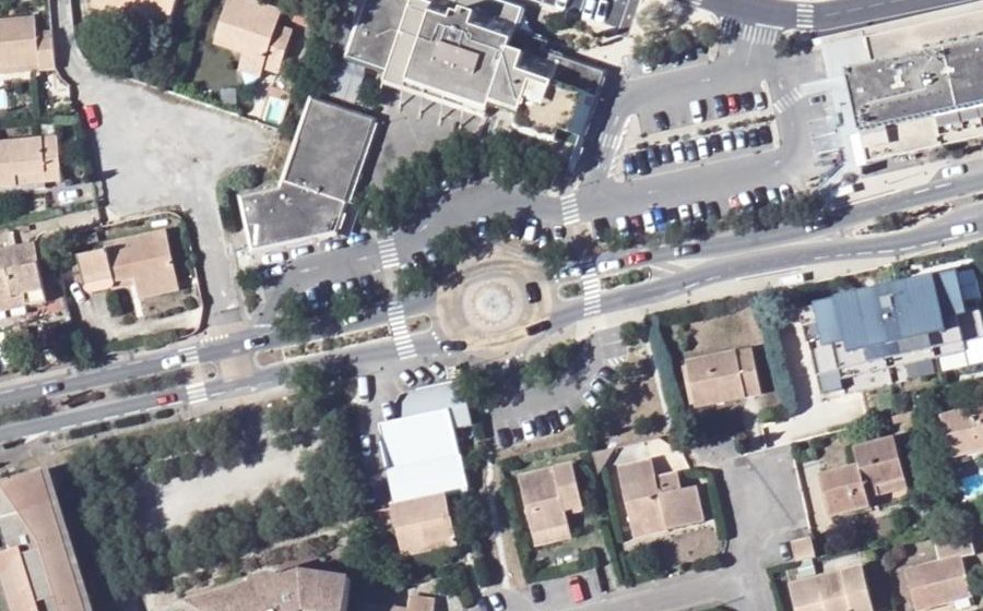 Vue aérienne du Rond-point anonyme n°490164500