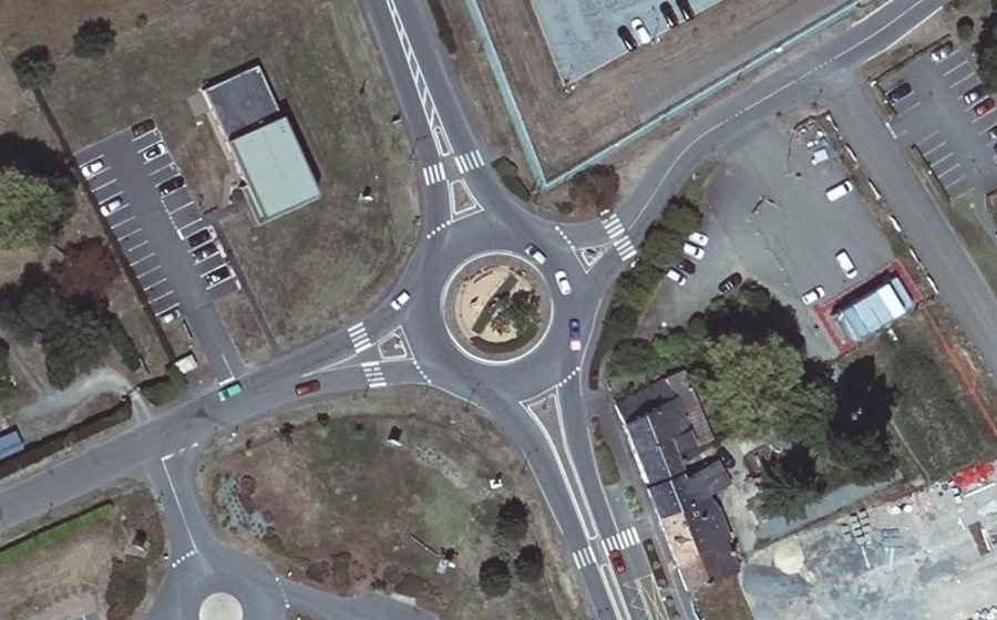 Vue aérienne du Rond-point anonyme n°4901658