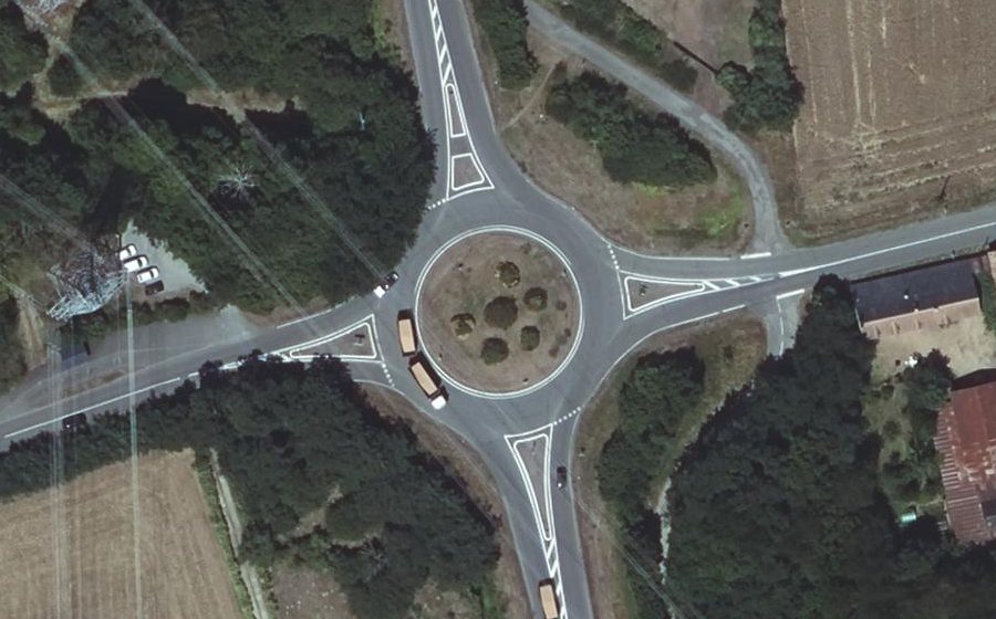 Vue aérienne du Rond-point anonyme n°4901661
