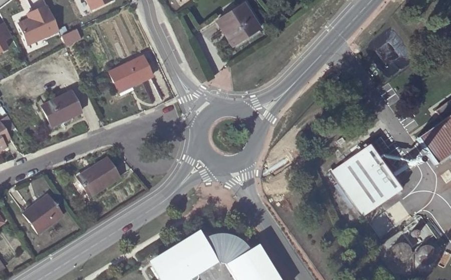 Vue aérienne du Rond-point anonyme n°4902787